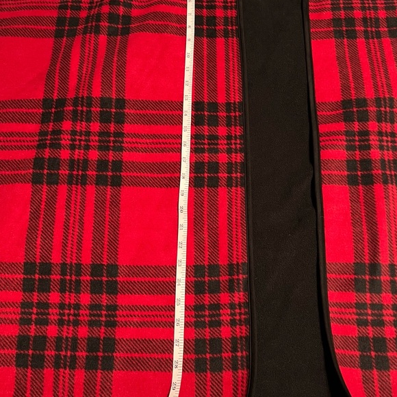 Pre-loved WoolRich one size shrugs/poncho - Picture 4 of 6